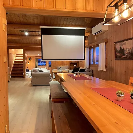 Large 27 Guests With Panoramic View *