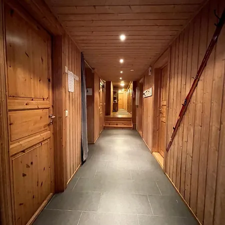 Large 27 Guests With Panoramic View * 헴세달